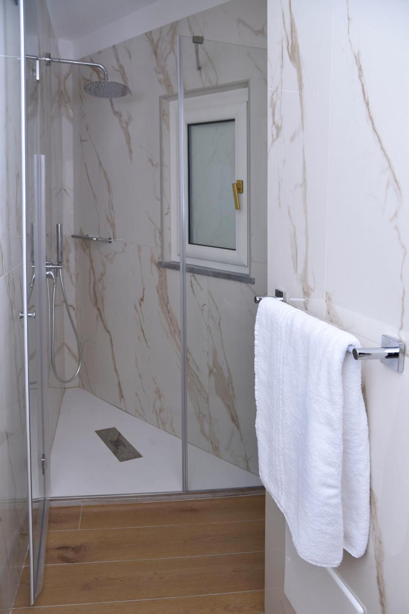 Rivieras House - *